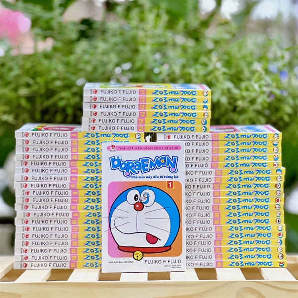 Khám phá ngay sức hấp dẫn của bộ Truyện Doraemon. Bài viết review chi tiết về các nhân vật, bảo bối thần kỳ và những bài học ý nghĩa cho tuổi thơ.